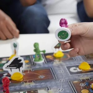 Juego Clue Junior (el Caso Del Juguete Roto) - Image 2