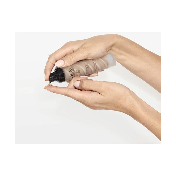 Olay Hidratante Corrector De Tono,spf 15 Ligero A Medio 50ml - Image 2