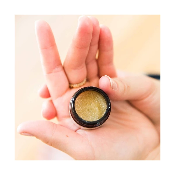 Beauty By Earth Exfoliante Para Labios De Vainilla 20gr Momento De Aplicación Día/noche Tipo De Piel Seca - Image 2