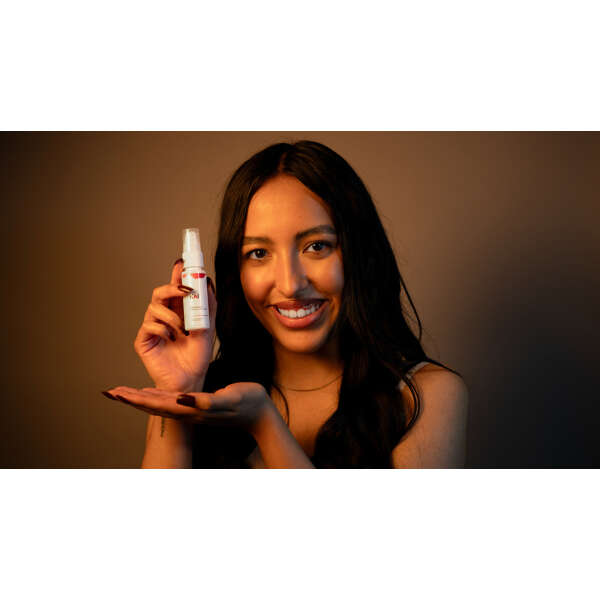 Serum Corrector De Manchas Orgánico Base 100% Plantas Kai Momento De Aplicación Día/noche Tipo De Piel Todo Tipo De Piel - Image 2