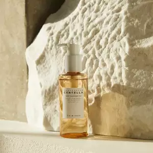 Skin1004 Madagascar Centella Light Cleansing Oil 30ml - Image 2