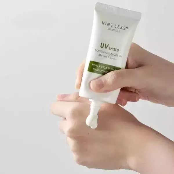 Nineless Essentials Uv Shield Crema Solar Spf50+ Pa++++ 50gr - Image 2