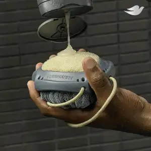 Dove Esponja De Baño 2 En 1 Men+care Limpieza Activa 1 Und - Image 3