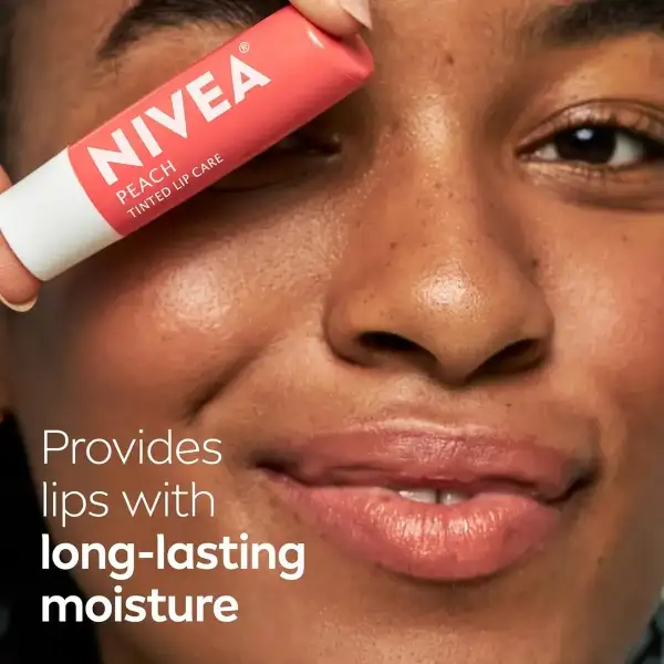 Nivea Lip Care Balsamo Labial De Durazno Pack 4 4.8g c/u - Image 4